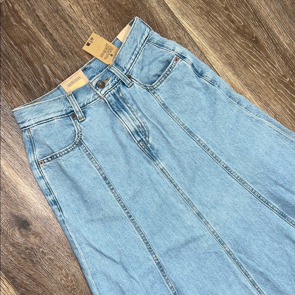 LEVIβS FIT AND FLARE SKIRT New! Zip Front W/ 4 Pockets Color: I Will - Blue π - Picture 7 of 12